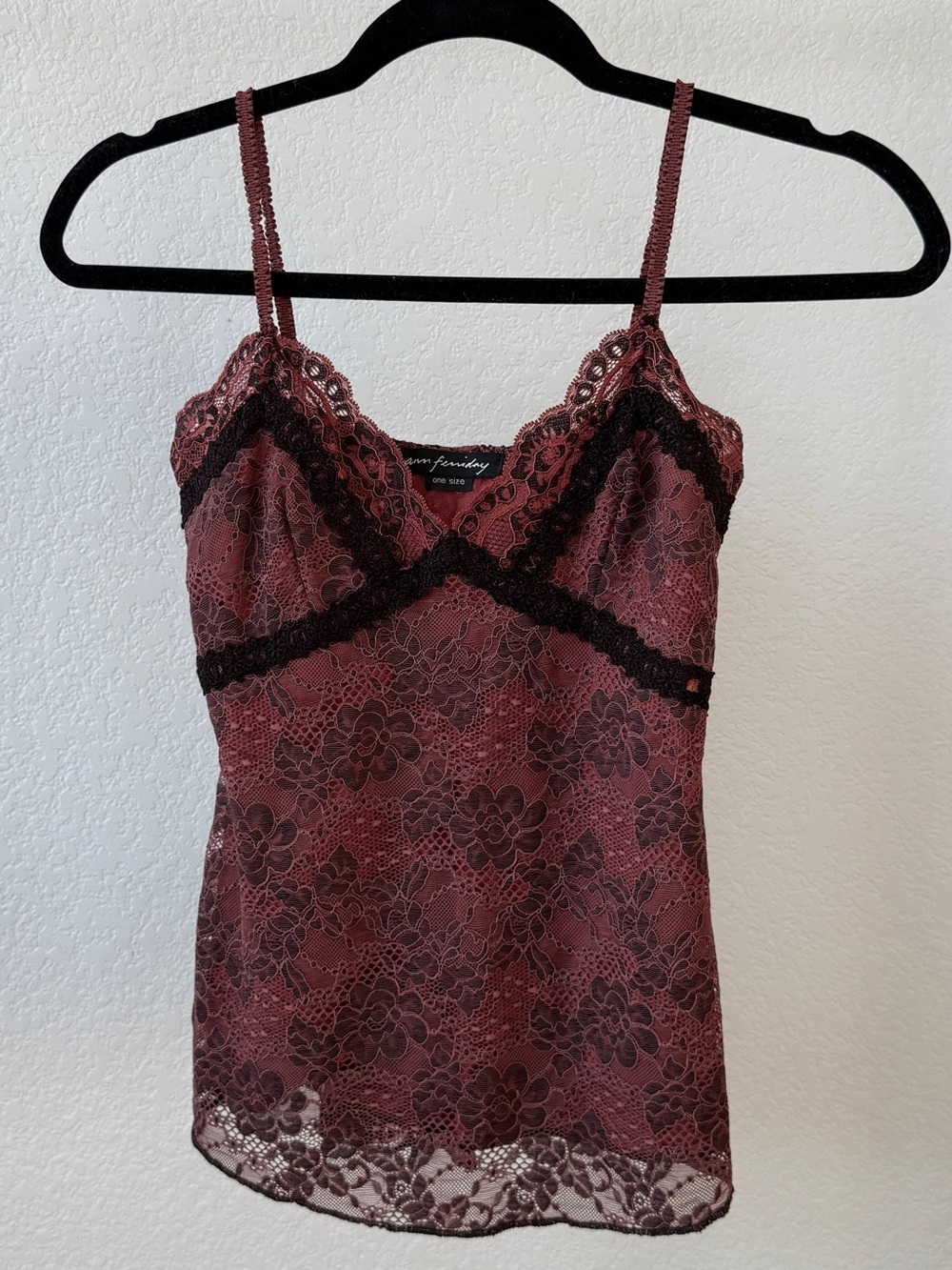 Lace Trim Cami Top in Wine